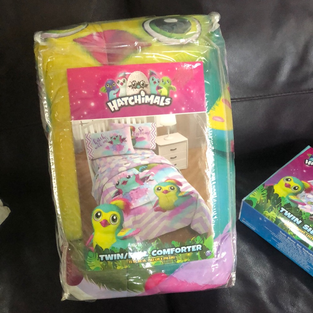 Hatchimals comforter